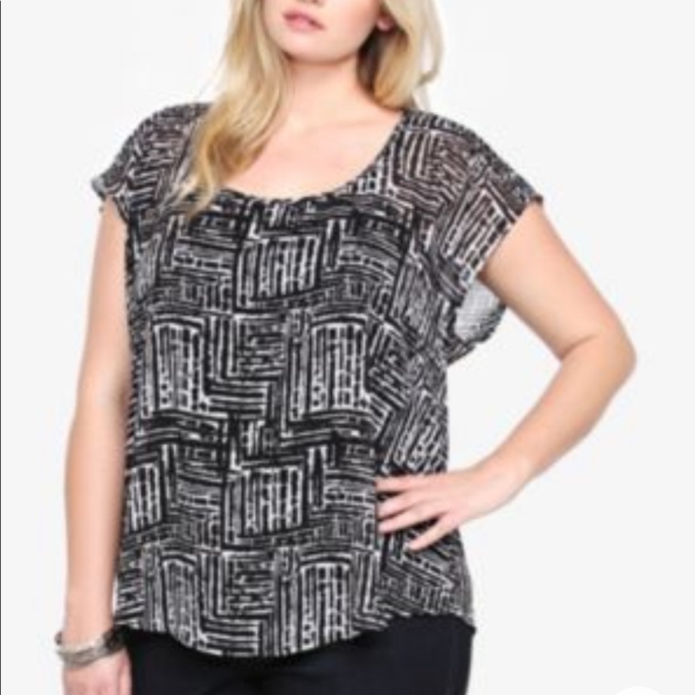 New!‎ Torrid sz 2 Abstract Print Sheer Dolman 2X Work Attire